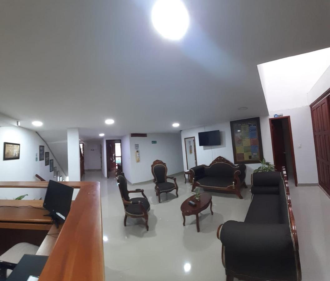 Hotel Jardin De Rosas ภายนอก รูปภาพ
